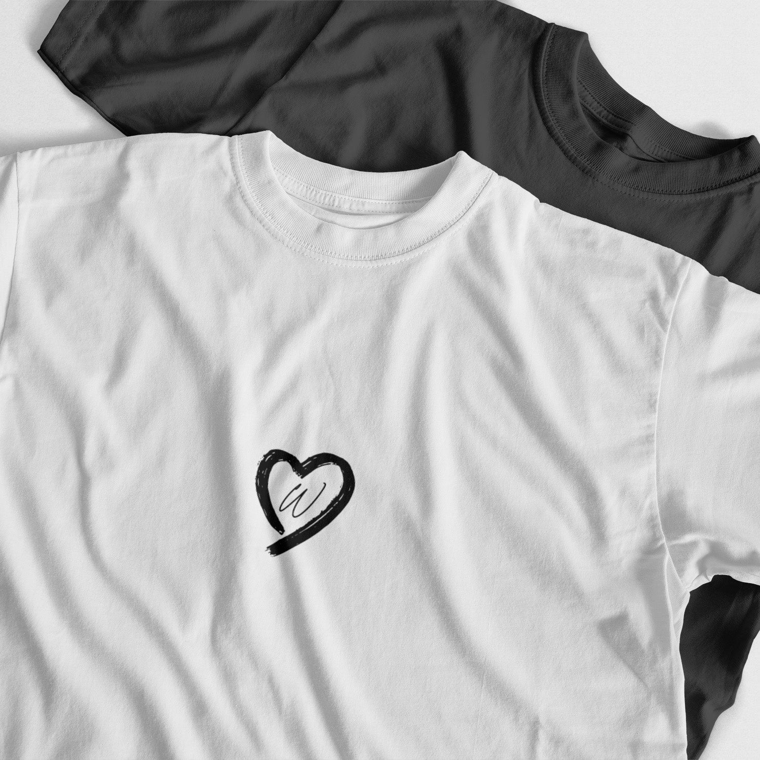 Maglietta Personalizzata con Cuore e Iniziale
